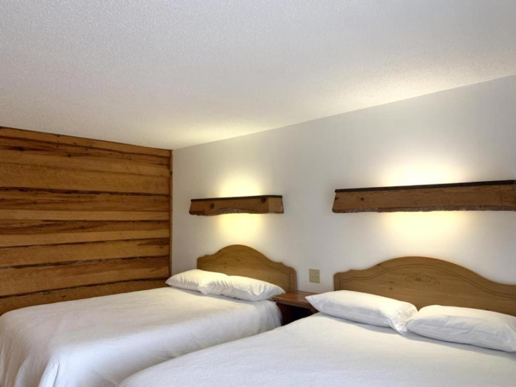 Bridge Inn Tomhawk - 2Nd Floor, 1 King Size Bed, Balcony, River View Tomahawk Kültér fotó